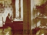 Фрагмент гостиной и кабинета в доме первого провизора Красноярского музея П.С. Проскурякова