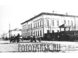 Дом купца Мясникова, главный корпус городской больницы.