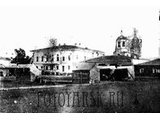 Дом купца Дементьева и Воскресенская церковь в Енисейске