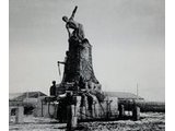 Памятник Всевобучу на набережной Енисея