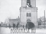 Сбрасывание колоколов с Воскресенского собора в Красноярске
