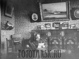 Врач Кусков в своем кабинете